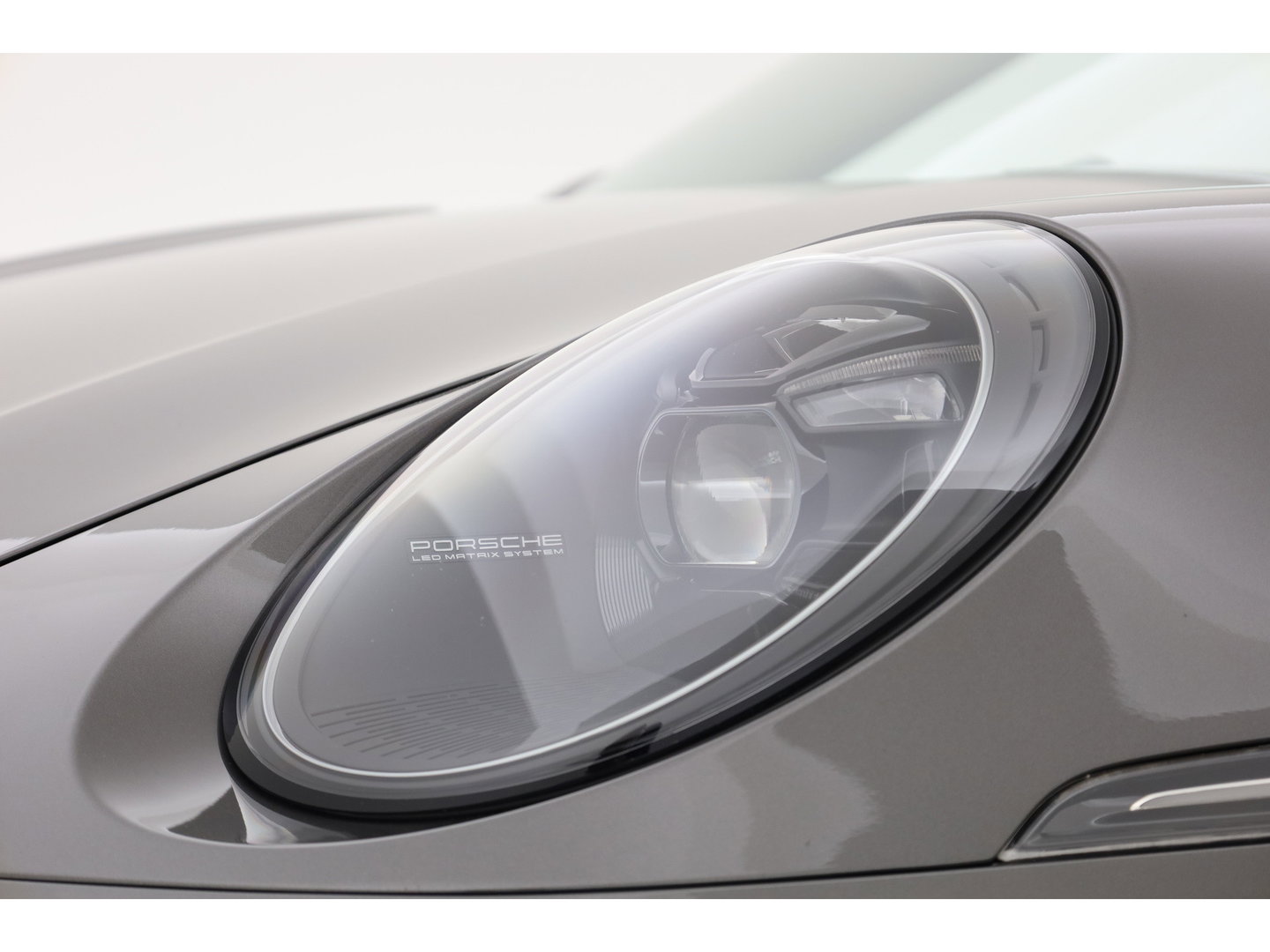 Porsche 911 Targa 4S 3.0 Orgi. NL | Liftsysteem | 20/21 inch RS Spyder | leder truffelbruin | Bose | Stoelventi. | PLMS