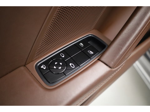 Porsche 911 Targa 4S 3.0 Orgi. NL | Liftsysteem | 20/21 inch RS Spyder | leder truffelbruin | Bose | Stoelventi. | PLMS