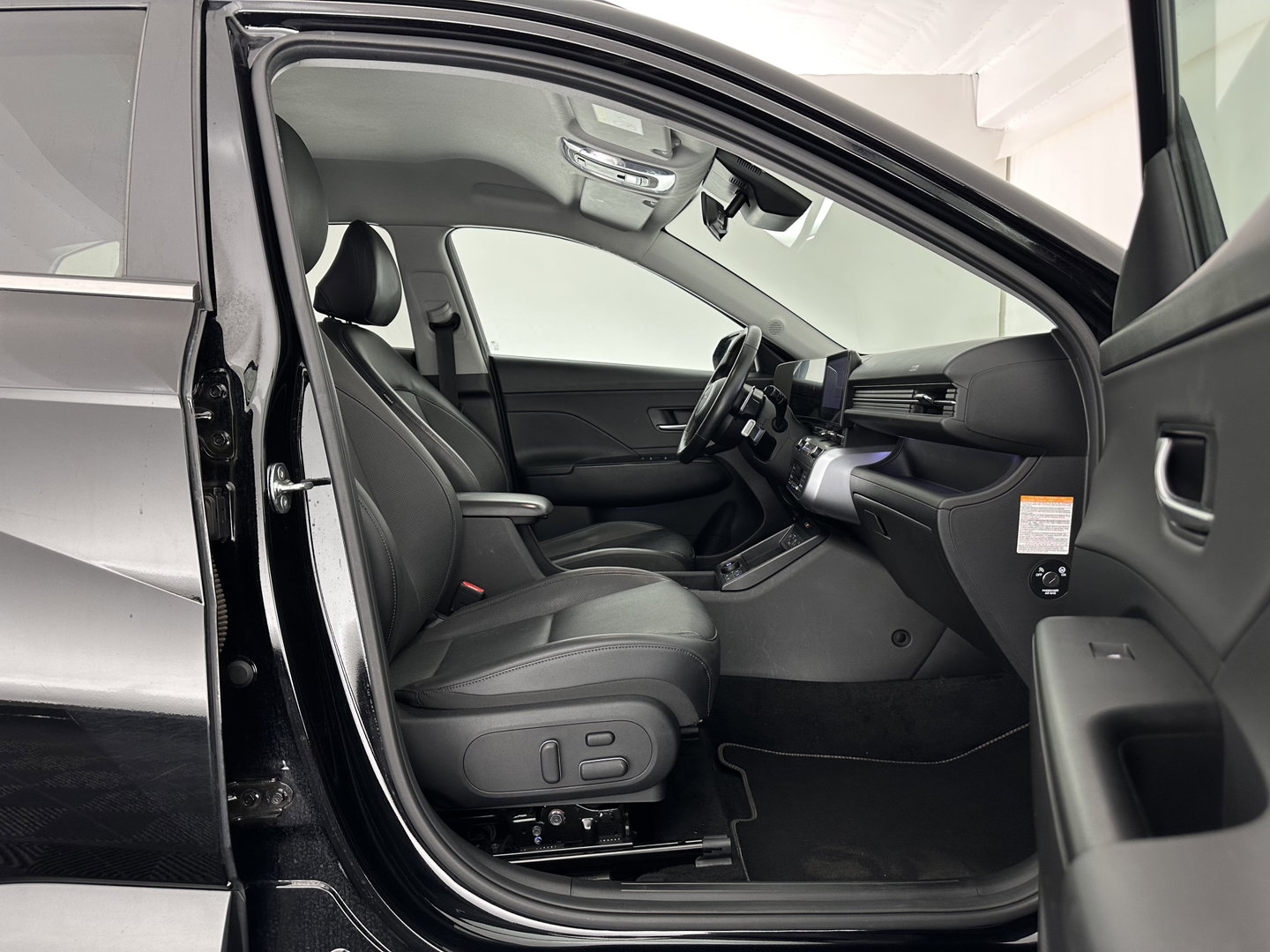 Hyundai KONA 1.6 GDI HEV Premium (INCL-BTW) *LEATHER | FULL-LED | NAVI-FULLMAP | DAB | ADAPTIVE-CRUISE | KEYLESS | TOP-VIEW | BLINDSPOT | LANE-ASSIST | DIGI-COCKPIT | COMFORTSEATS | 18''ALU*