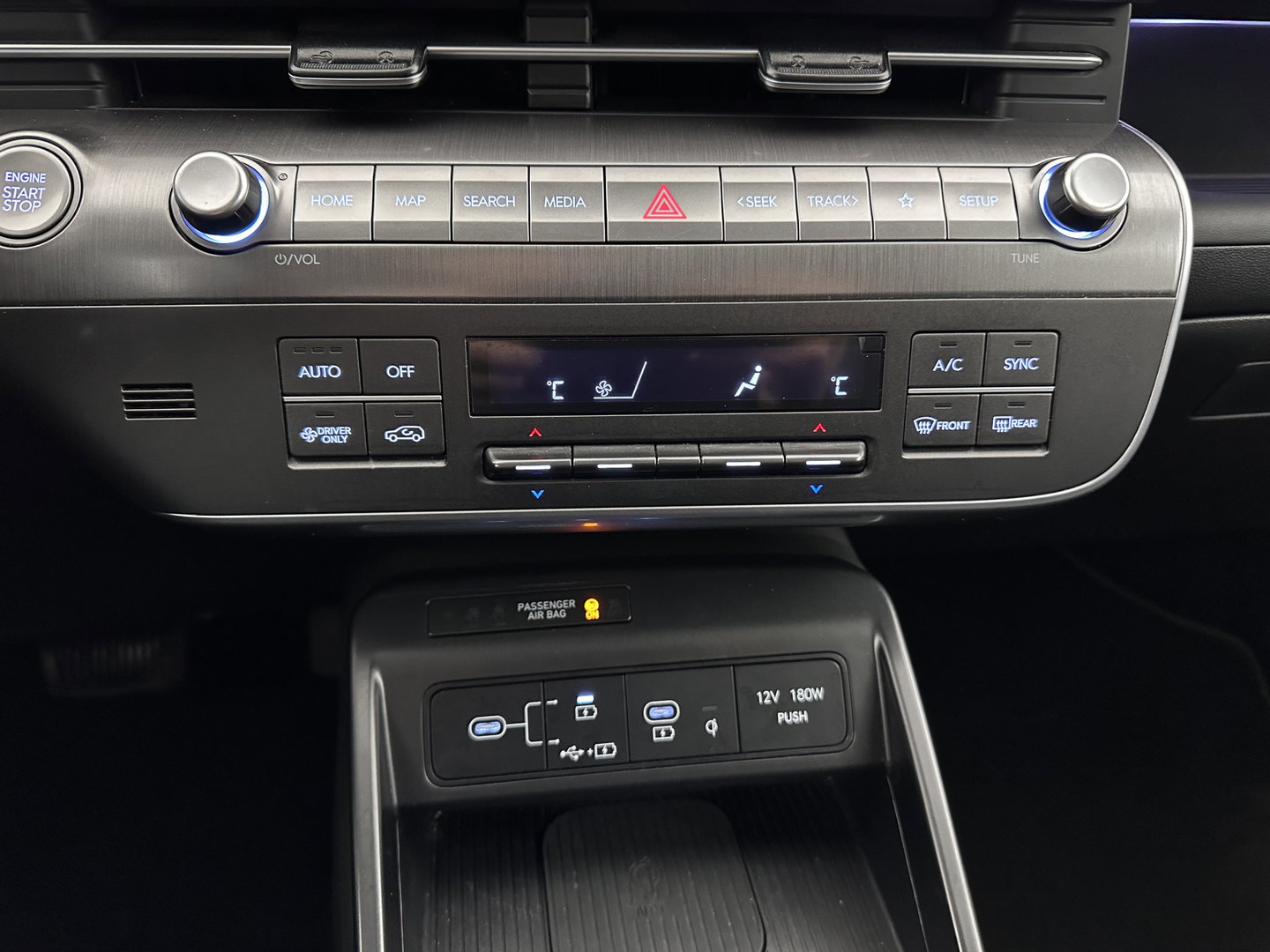 Hyundai KONA 1.6 GDI HEV Premium (INCL-BTW) *LEATHER | FULL-LED | NAVI-FULLMAP | DAB | ADAPTIVE-CRUISE | KEYLESS | TOP-VIEW | BLINDSPOT | LANE-ASSIST | DIGI-COCKPIT | COMFORTSEATS | 18''ALU*