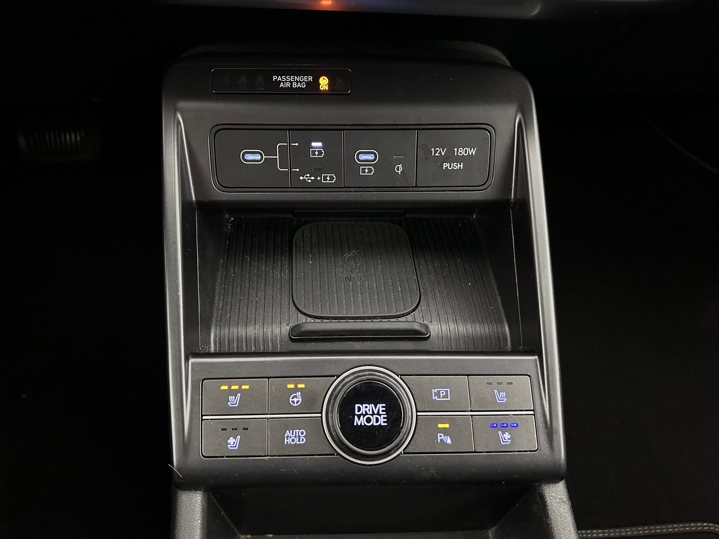 Hyundai KONA 1.6 GDI HEV Premium (INCL-BTW) *LEATHER | FULL-LED | NAVI-FULLMAP | DAB | ADAPTIVE-CRUISE | KEYLESS | TOP-VIEW | BLINDSPOT | LANE-ASSIST | DIGI-COCKPIT | COMFORTSEATS | 18''ALU*