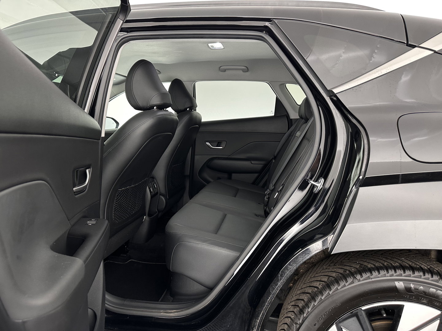 Hyundai KONA 1.6 GDI HEV Premium (INCL-BTW) *LEATHER | FULL-LED | NAVI-FULLMAP | DAB | ADAPTIVE-CRUISE | KEYLESS | TOP-VIEW | BLINDSPOT | LANE-ASSIST | DIGI-COCKPIT | COMFORTSEATS | 18''ALU*