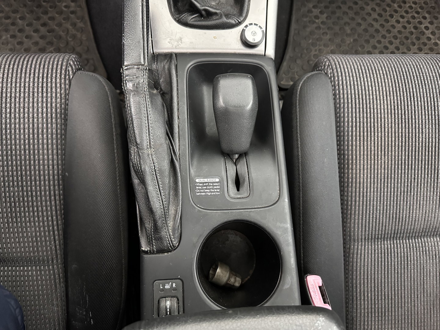 Subaru Outback 2.5i AWD (⚠️) PANO | VELOURS | HEATED-COMFORTSEATS | ECC | CRUISE | TOWBAR | RADIO-CD*