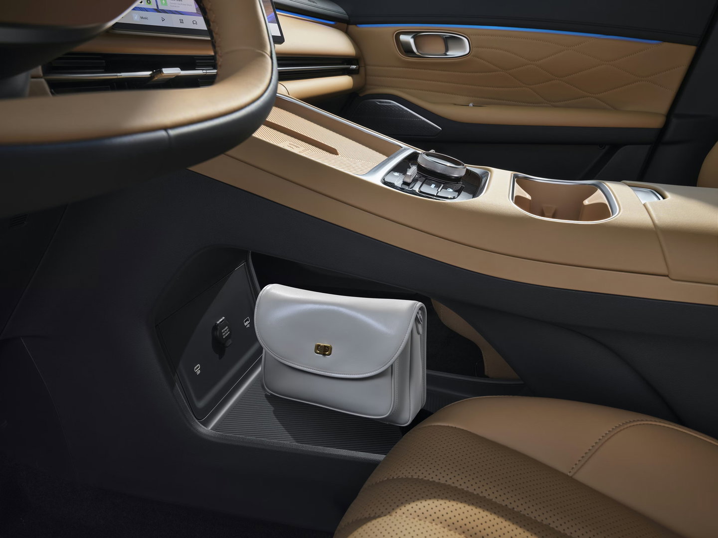 GEELY Starray EM-i 1.5 Max+ | 29.8 kWh | 136 WLTP | 60 KW snellaadvermogen | 19'' | Flyme | Massage | Pano | Stoelverw. + Ventilatie