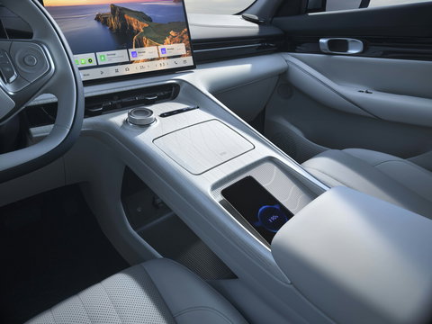 GEELY E5 Max+ 68 kWh | 19'' | Flyme Premium (16 speakers) | Massage+Ventilatie | Pano | Elek. Klep | Stuur-Stoelverw. | 450 WLTP