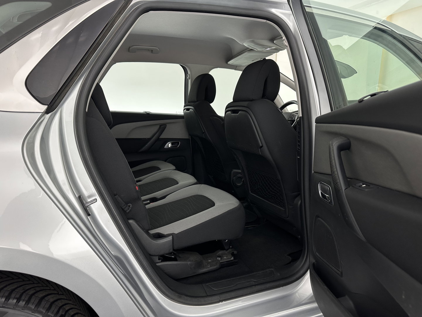 Citroën C4 1.6 e-HDi Exclusive Aut. *NAVI-FULLMAP | KEYLESS | CAMERA | DIGI-COCKPIT | COMFORTSEATS | ECC | PDC | CRUISE | 16''ALU | TOWBAR*