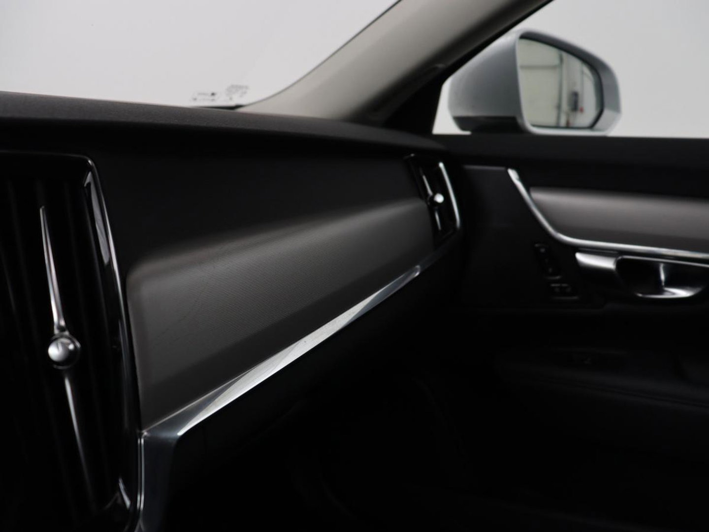 Volvo V90 2.0 T6 Plug In AWD Inscription | SOH 97% | Panoramadak | Head-Up | Leder | Harman/Kardon | 20'' | 360 Camera | Stoelverwarming | Keyless | Carplay | Full LED | Stuurverwarming | PHEV