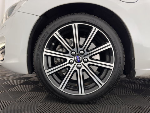 Volvo V60 2.4 D5 Twin Engine Special Edition ( Plug-In ) Aut. *PANO | LEATHER | BI-XENON | BLINDSPOT | MEMORY-PACK | NAVI-FULLMAP | HEATED-SPORTSEATS | CAMERA | PERFORMANCE-AUDIO | TOWBAR | 18''ALU*