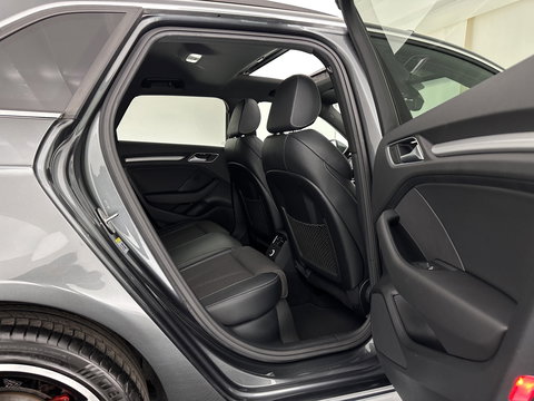Audi A3 Sportback 1.4 e-tron Lease Edition Aut. *PANO | FULL-LED | LEATHER-FABRIC | DIGI-COCKPIT | KEYLESS | SPORT-SEATS | NAVI-FULLMAP | PRIVACY-GLASS | ECC | PDC | CRUISE | 18''ALU*