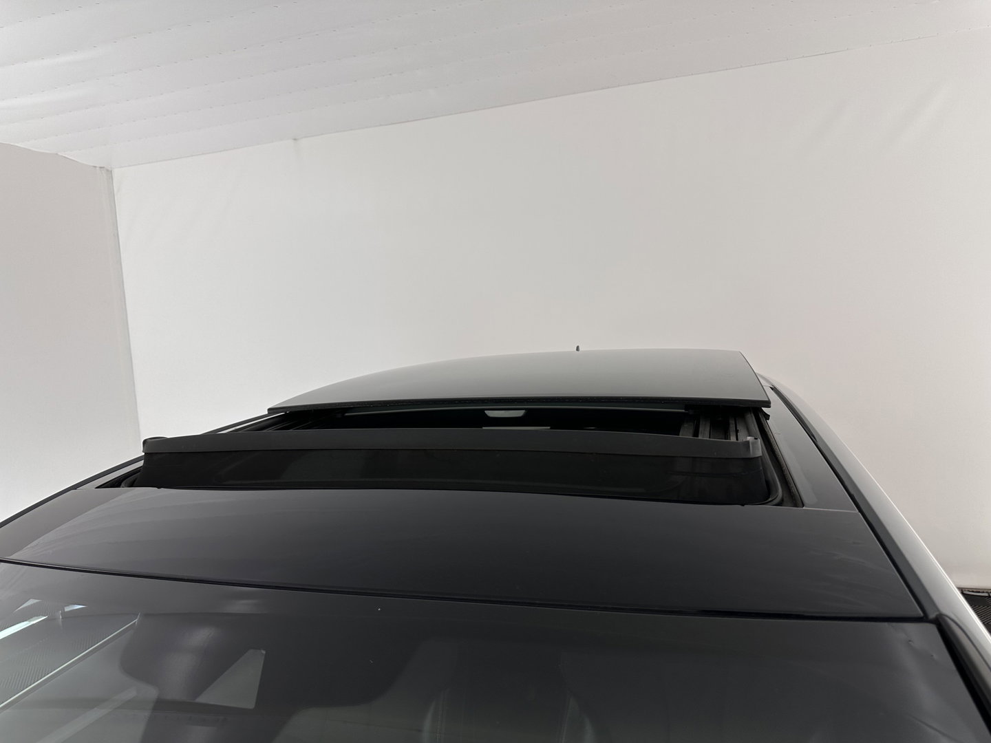 Audi A3 Sportback 1.4 e-tron Lease Edition Aut. *PANO | FULL-LED | LEATHER-FABRIC | DIGI-COCKPIT | KEYLESS | SPORT-SEATS | NAVI-FULLMAP | PRIVACY-GLASS | ECC | PDC | CRUISE | 18''ALU*