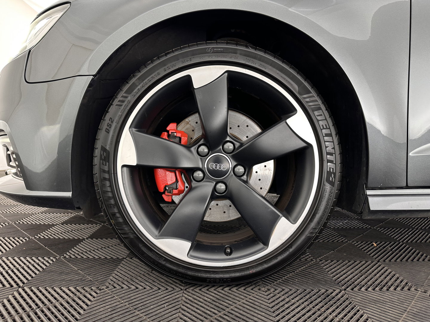 Audi A3 Sportback 1.4 e-tron Lease Edition Aut. *PANO | FULL-LED | LEATHER-FABRIC | DIGI-COCKPIT | KEYLESS | SPORT-SEATS | NAVI-FULLMAP | PRIVACY-GLASS | ECC | PDC | CRUISE | 18''ALU*