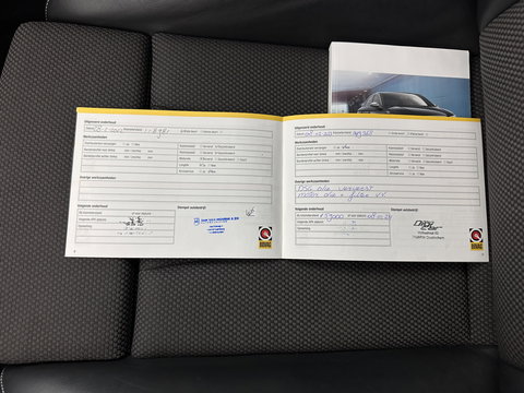 Audi A3 Sportback 1.4 e-tron Lease Edition Aut. *PANO | FULL-LED | LEATHER-FABRIC | DIGI-COCKPIT | KEYLESS | SPORT-SEATS | NAVI-FULLMAP | PRIVACY-GLASS | ECC | PDC | CRUISE | 18''ALU*