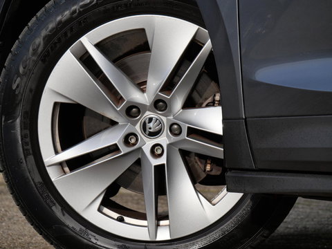 Škoda Enyaq iV 80/ CLIMATE PACK/ TREKHAAK/ PARKEERVERWARMING/ SOH 92%