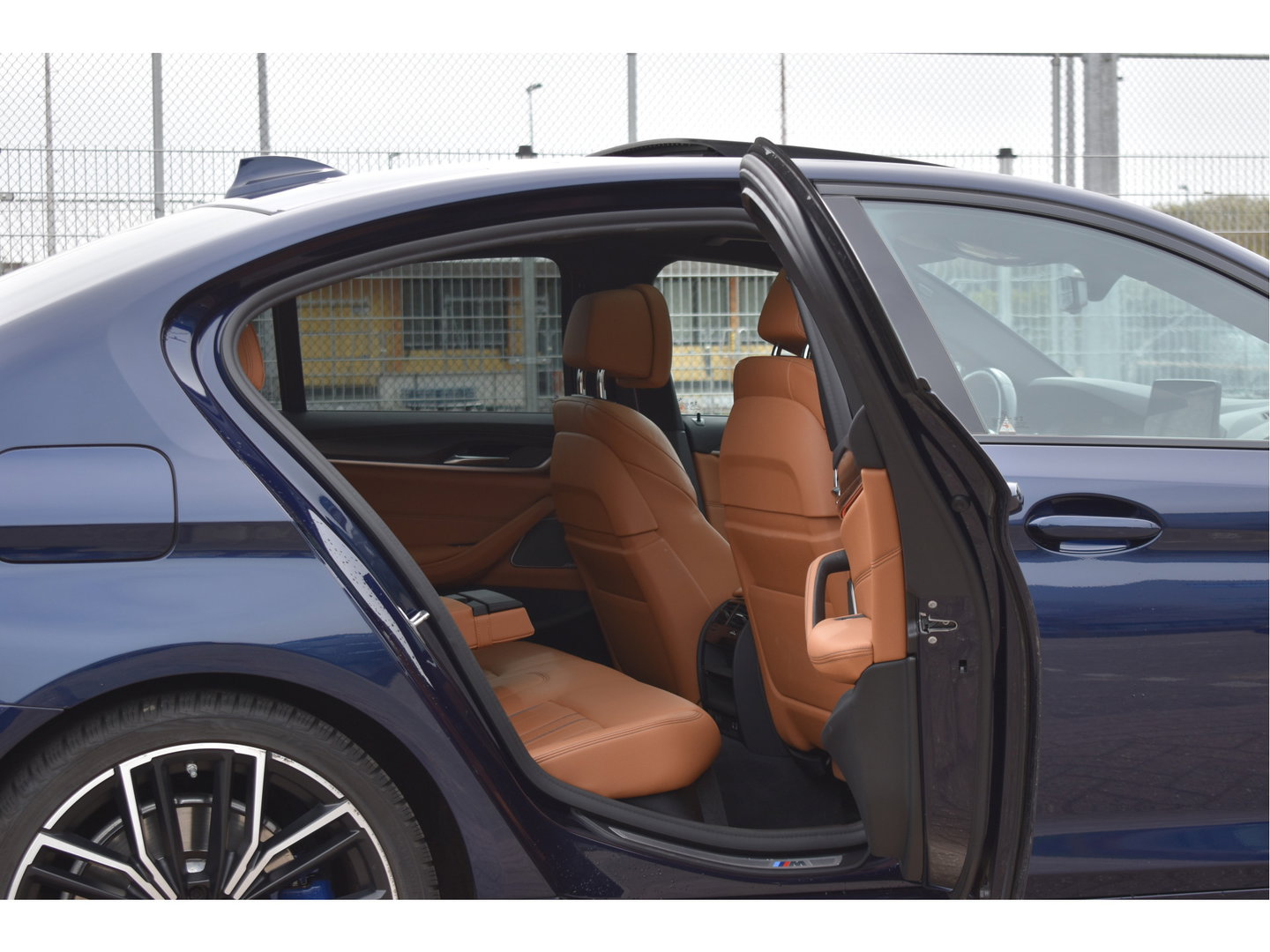 BMW 5 Serie 530i High Executive M-Sport Plus 252 pk benzine | NL-Auto | HUD | Trekhaak | Harman/Kardon | 360 gr.camera | Laserlight | Open dak