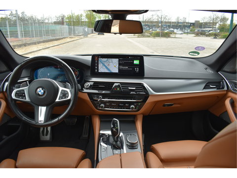 BMW 5 Serie 530i High Executive M-Sport Plus 252 pk benzine | NL-Auto | HUD | Trekhaak | Harman/Kardon | 360 gr.camera | Laserlight | Open dak
