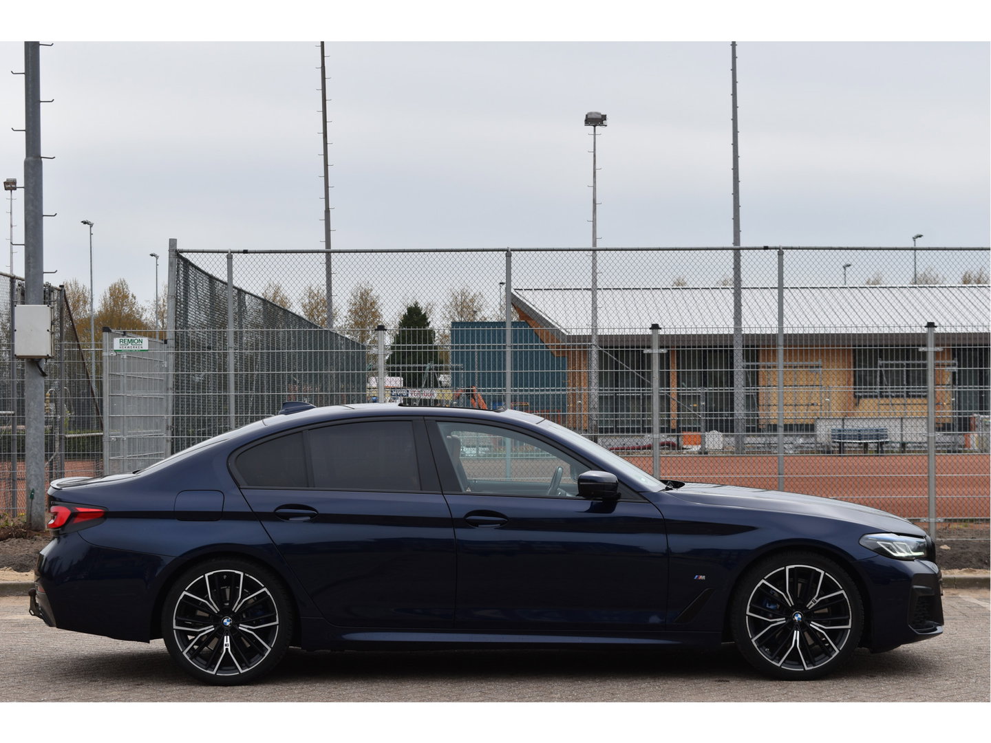 BMW 5 Serie 530i High Executive M-Sport Plus 252 pk benzine | NL-Auto | HUD | Trekhaak | Harman/Kardon | 360 gr.camera | Laserlight | Open dak