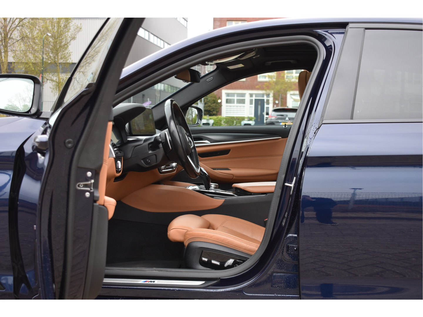 BMW 5 Serie 530i High Executive M-Sport Plus 252 pk benzine | NL-Auto | HUD | Trekhaak | Harman/Kardon | 360 gr.camera | Laserlight | Open dak