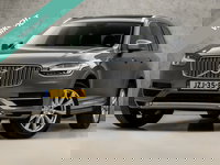 Volvo XC90 - 2.0 T8 Twin Engine AWD Inscription 7 Persoons 408Pk Automaat (PANORAMADAK, APPLE CARPLAY, GROOT NAVI, MEMORY SEATS, STOELKOELING/VERWARMING, 360 CAMERA, MASSAGE, GETINT GLAS, TREKHAAK, ELEK ACHTERKLEP, NIEUWSTAAT)