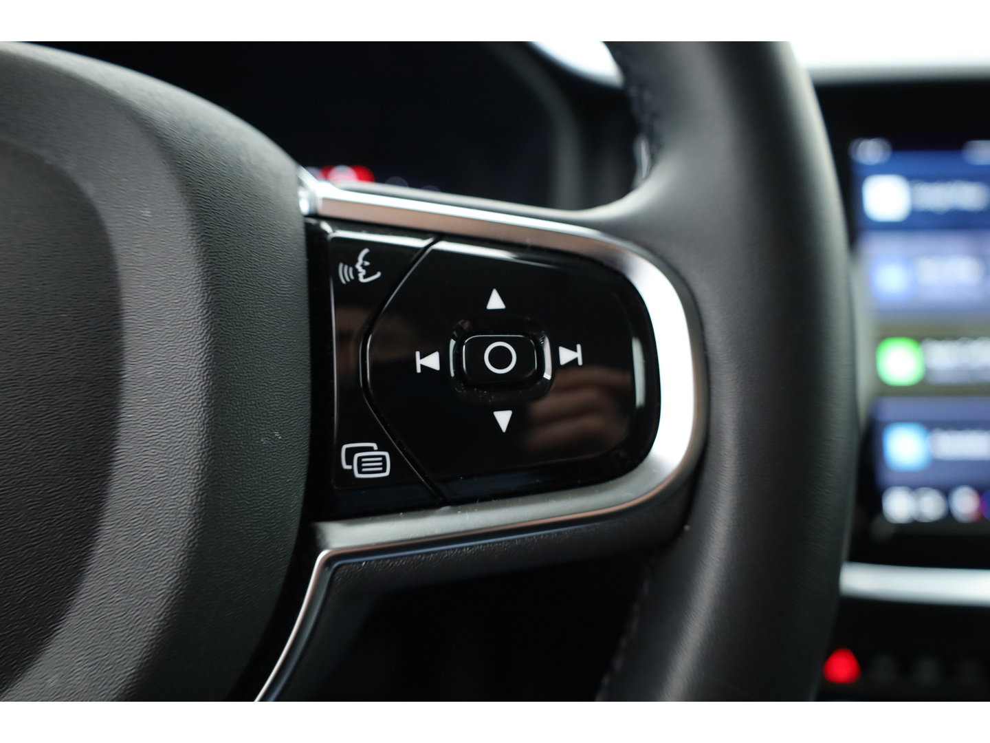 Volvo V60 2.0 T6 Plug-in hybrid AWD Plus Dark | ACC | Blis | H&K Audio | Stoel 4 & Stuur verwarming | memory | 19" |