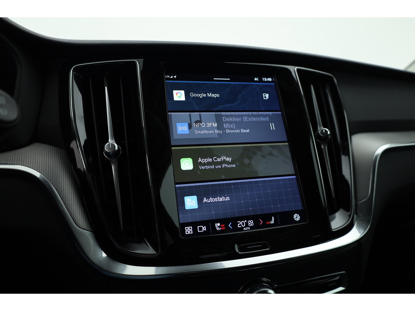 Volvo V60 2.0 T6 Plug-in hybrid AWD Plus Dark | ACC | Blis | H&K Audio | Stoel 4 & Stuur verwarming | memory | 19" |