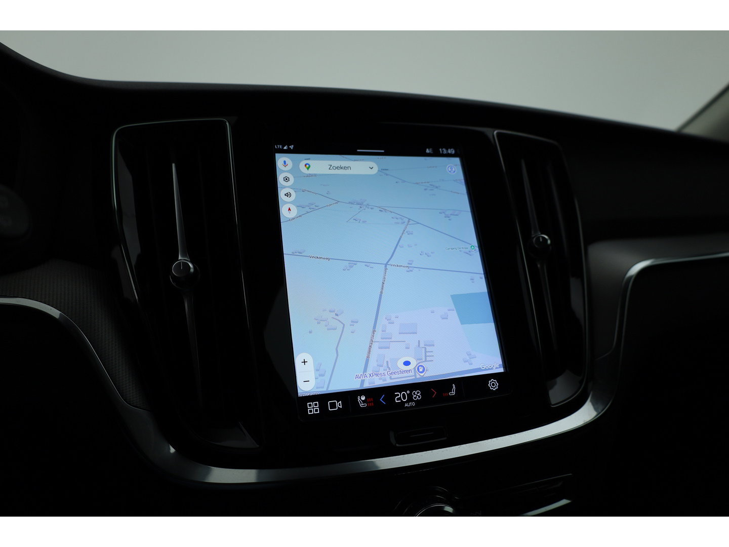 Volvo V60 2.0 T6 Plug-in hybrid AWD Plus Dark | ACC | Blis | H&K Audio | Stoel 4 & Stuur verwarming | memory | 19" |