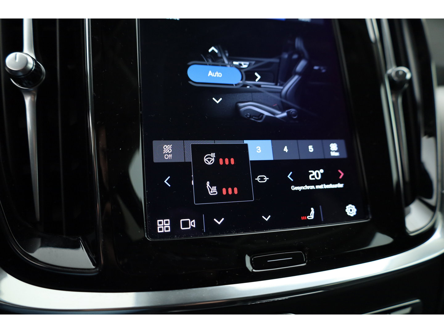 Volvo V60 2.0 T6 Plug-in hybrid AWD Plus Dark | ACC | Blis | H&K Audio | Stoel 4 & Stuur verwarming | memory | 19" |