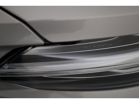 Volvo V60 2.0 T6 Plug-in hybrid AWD Plus Dark | ACC | Blis | H&K Audio | Stoel 4 & Stuur verwarming | memory | 19" |