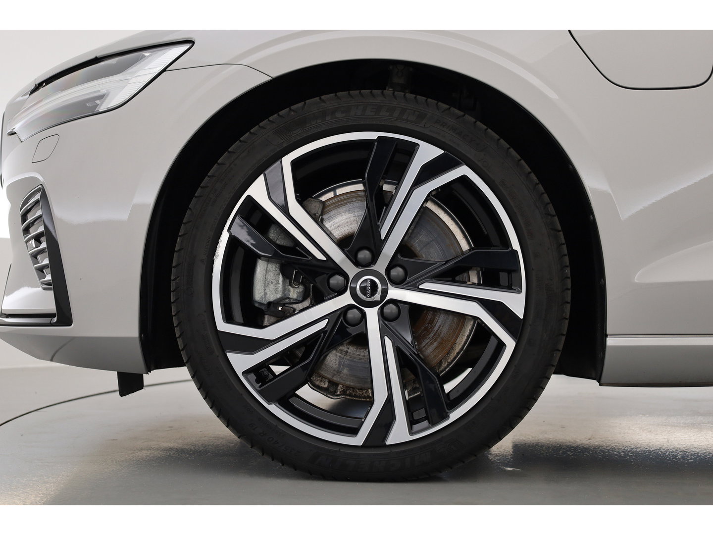 Volvo V60 2.0 T6 Plug-in hybrid AWD Plus Dark | ACC | Blis | H&K Audio | Stoel 4 & Stuur verwarming | memory | 19" |