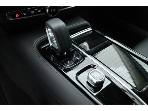Volvo V60 2.0 T6 Plug-in hybrid AWD Plus Dark | ACC | Blis | H&K Audio | Stoel 4 & Stuur verwarming | memory | 19" |
