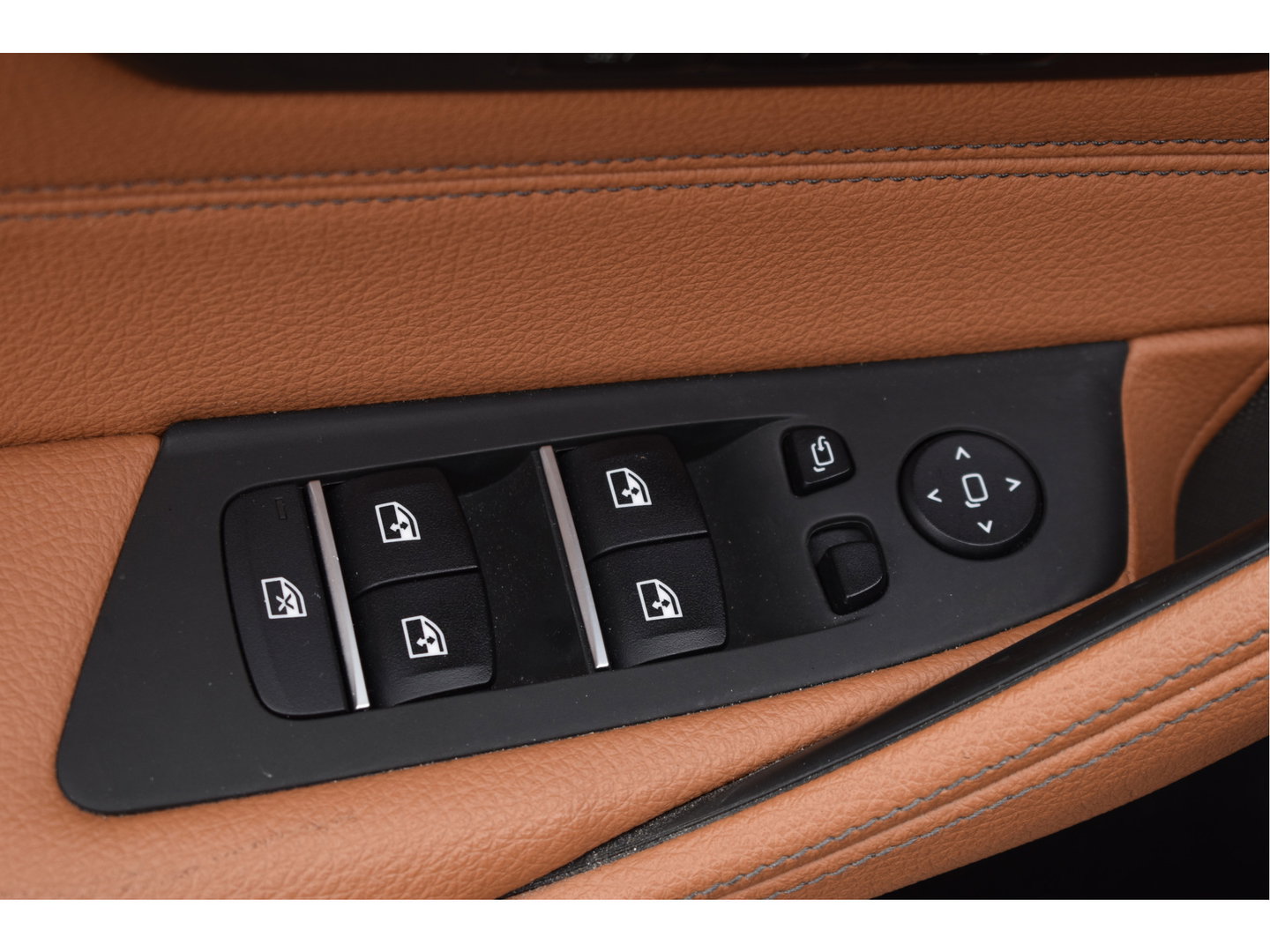 BMW 5 Serie 530i High Executive M-Sport Plus 252 pk benzine | NL-Auto | HUD | Trekhaak | Harman/Kardon | 360 gr.camera | Laserlight | Open dak