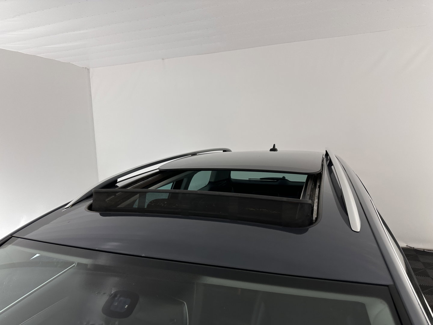 Volkswagen Passat Variant 1.6 TDI Highline BlueMotion ⚠️MOTOR-DEFECT⚠️ *PANO | LEATHER-MICROFIBRE | HEATED-COMFORTSEATS | NAVI-FULLMAP | PRIVACY-GLASS | ECC | PDC | CRUISE | 17''ALU | TOWBAR*