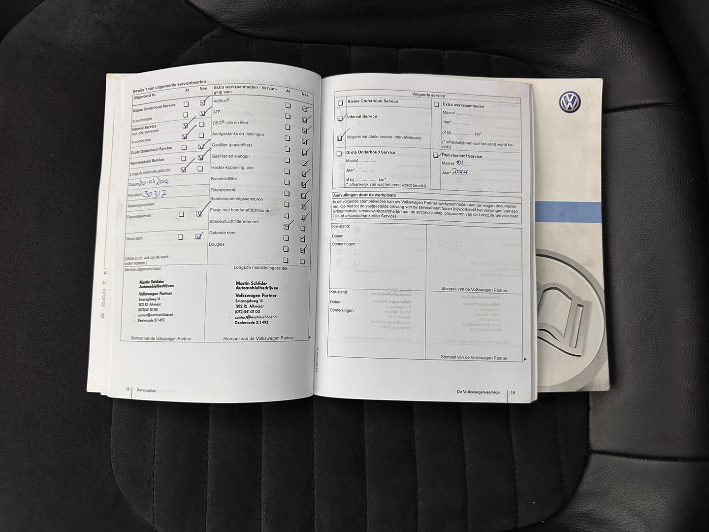 Volkswagen Passat Variant 1.6 TDI Highline BlueMotion ⚠️MOTOR-DEFECT⚠️ *PANO | LEATHER-MICROFIBRE | HEATED-COMFORTSEATS | NAVI-FULLMAP | PRIVACY-GLASS | ECC | PDC | CRUISE | 17''ALU | TOWBAR*