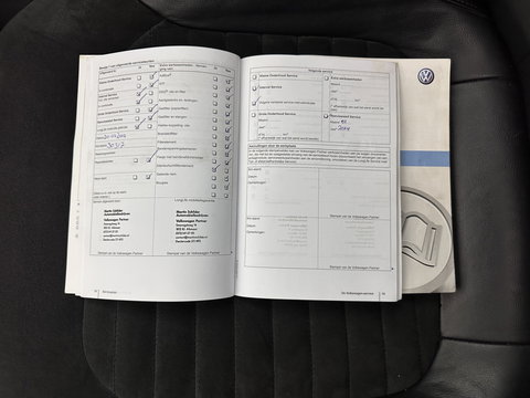 Volkswagen Passat Variant 1.6 TDI Highline BlueMotion ⚠️MOTOR-DEFECT⚠️ *PANO | LEATHER-MICROFIBRE | HEATED-COMFORTSEATS | NAVI-FULLMAP | PRIVACY-GLASS | ECC | PDC | CRUISE | 17''ALU | TOWBAR*