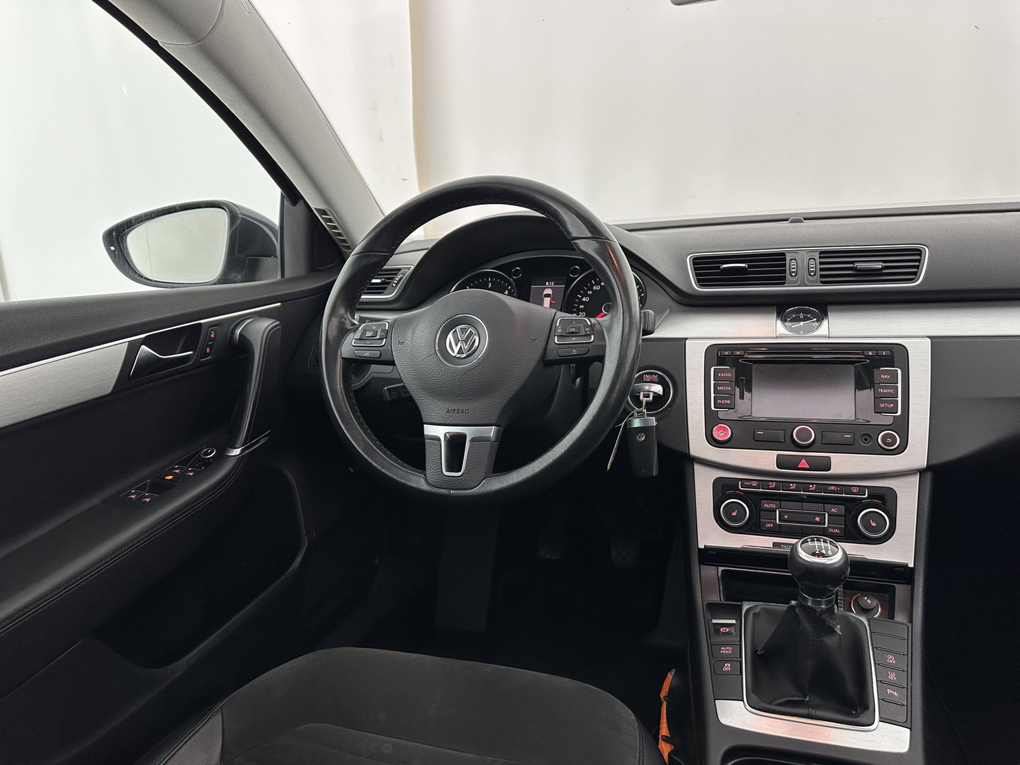 Volkswagen Passat Variant 1.6 TDI Highline BlueMotion ⚠️MOTOR-DEFECT⚠️ *PANO | LEATHER-MICROFIBRE | HEATED-COMFORTSEATS | NAVI-FULLMAP | PRIVACY-GLASS | ECC | PDC | CRUISE | 17''ALU | TOWBAR*
