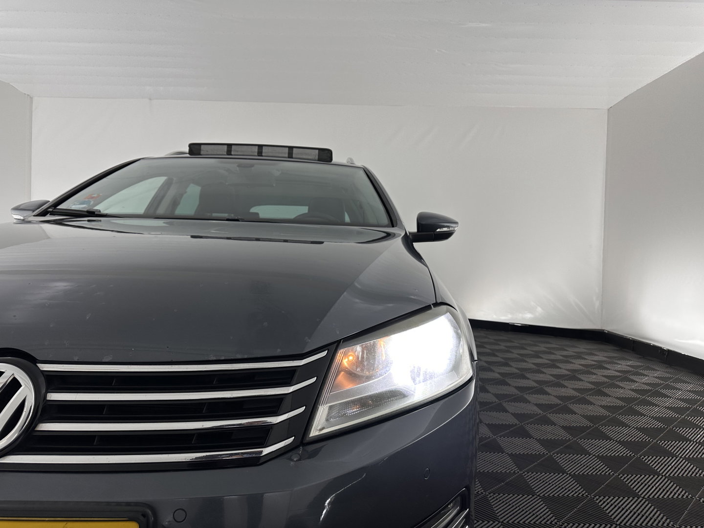 Volkswagen Passat Variant 1.6 TDI Highline BlueMotion ⚠️MOTOR-DEFECT⚠️ *PANO | LEATHER-MICROFIBRE | HEATED-COMFORTSEATS | NAVI-FULLMAP | PRIVACY-GLASS | ECC | PDC | CRUISE | 17''ALU | TOWBAR*