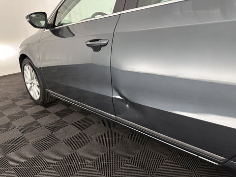 Volkswagen Passat Variant 1.6 TDI Highline BlueMotion ⚠️MOTOR-DEFECT⚠️ *PANO | LEATHER-MICROFIBRE | HEATED-COMFORTSEATS | NAVI-FULLMAP | PRIVACY-GLASS | ECC | PDC | CRUISE | 17''ALU | TOWBAR*