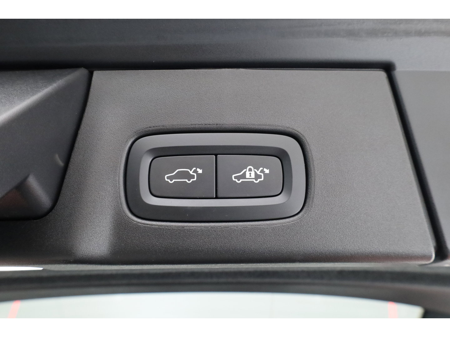 Volvo V90 2.0 T6 AWD Business Pro | Pano | Elek. Trekhaak | Adapt. Cruise | 4x Stoelverw. | Memory | Camera | Keyless | 18''