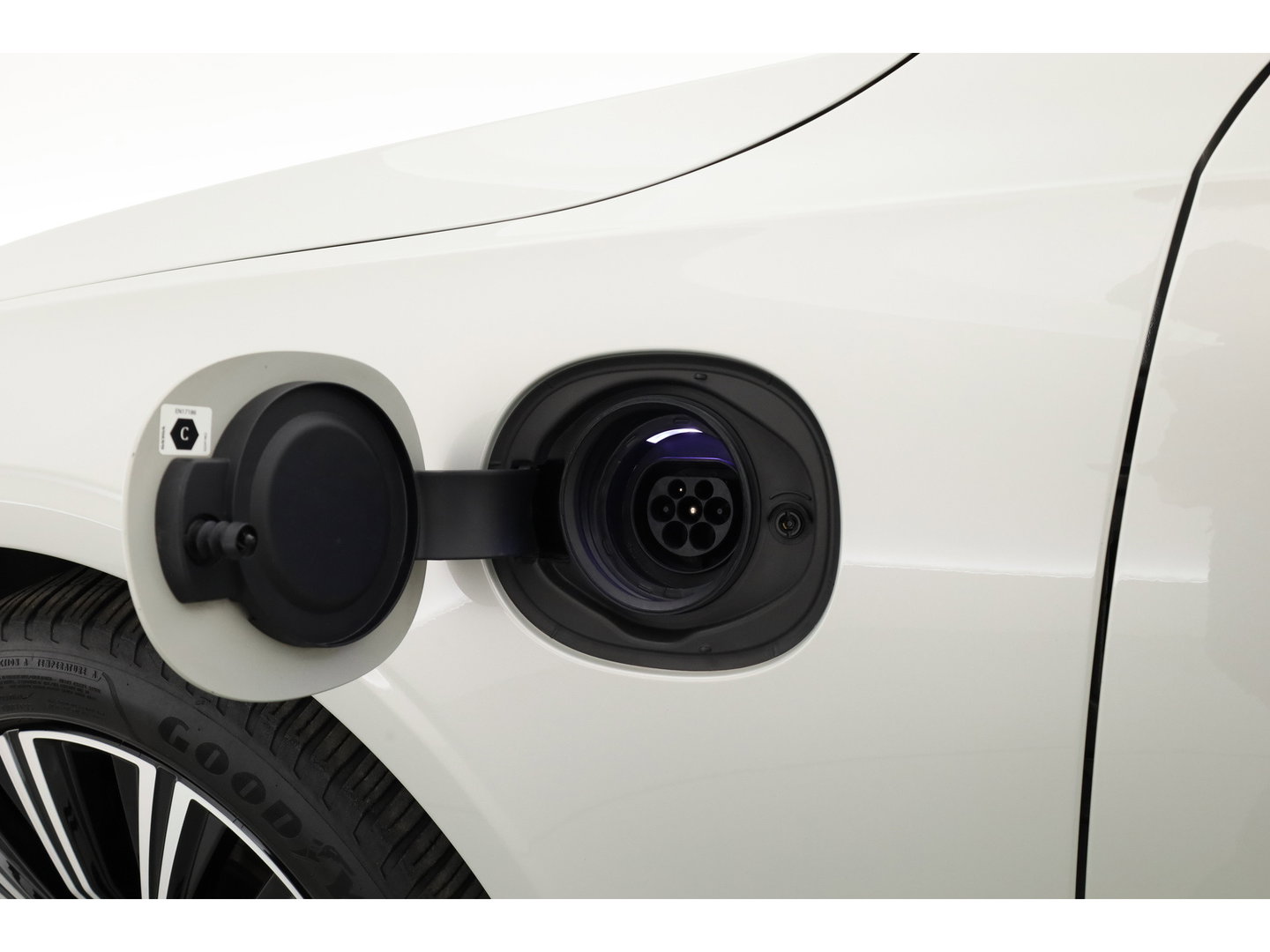 Volvo V90 2.0 T6 AWD Business Pro | Pano | Elek. Trekhaak | Adapt. Cruise | 4x Stoelverw. | Memory | Camera | Keyless | 18''