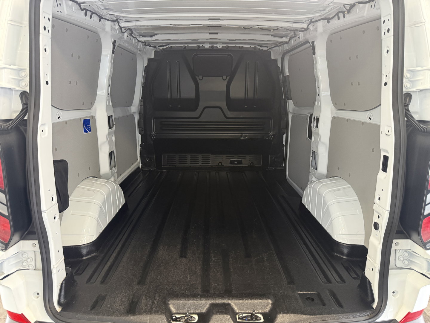 Ford Transit Custom 280 2.0 TDCI L1H1 Trend 3-Persoons Airco CruiseControl Full-led