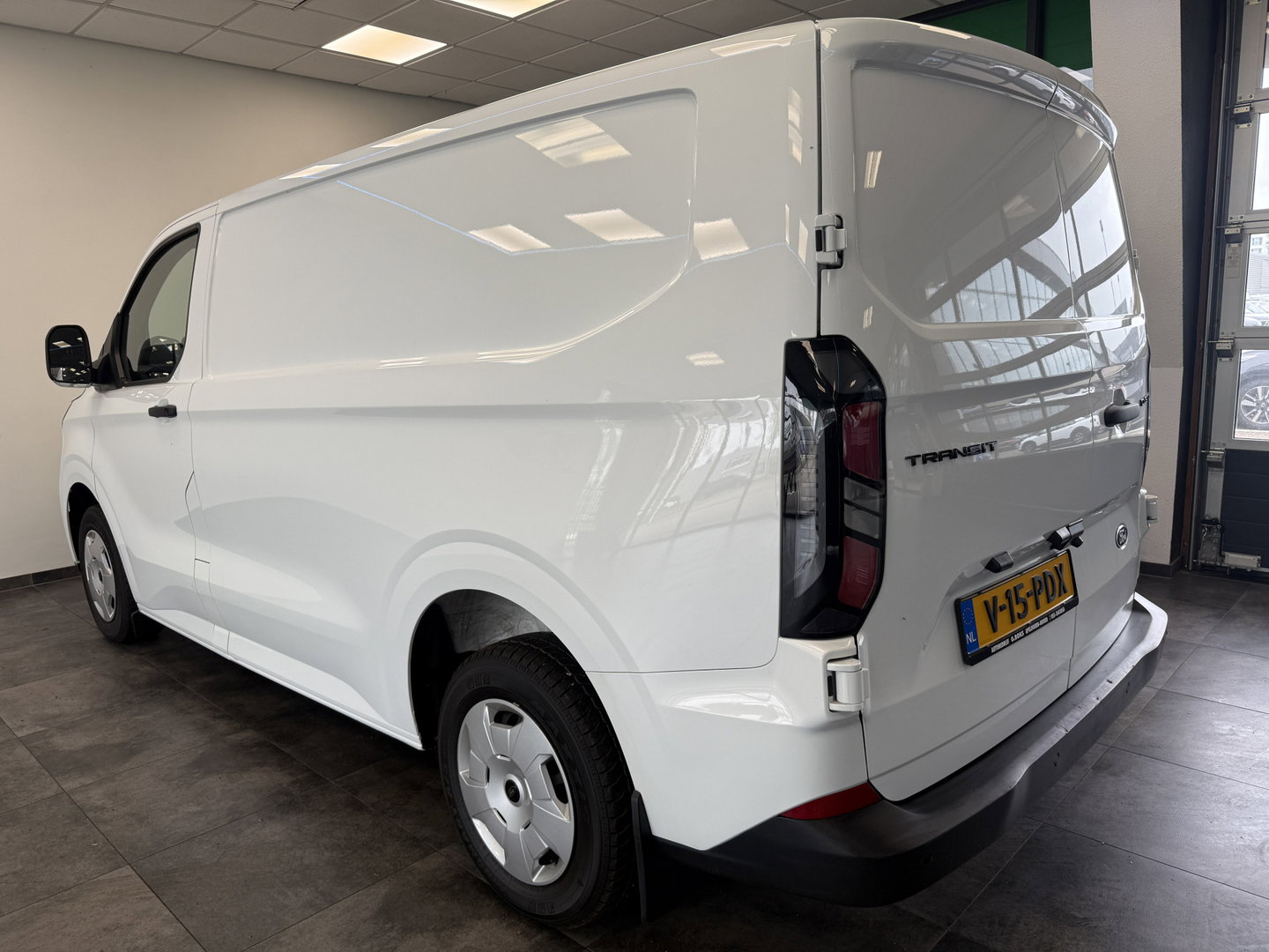 Ford Transit Custom 280 2.0 TDCI L1H1 Trend 3-Persoons Airco CruiseControl Full-led