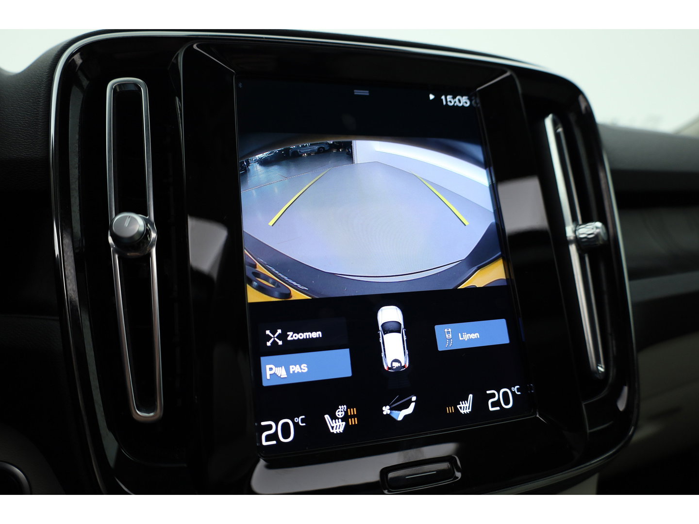 Volvo XC40 1.5 T4 Plug-in hybrid Ultimate Dark | Pano | H&K Audio | Memory | achteruitrijcamera | 20 " |