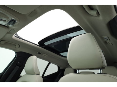 Volvo XC40 1.5 T4 Plug-in hybrid Ultimate Dark | Pano | H&K Audio | Memory | achteruitrijcamera | 20 " |