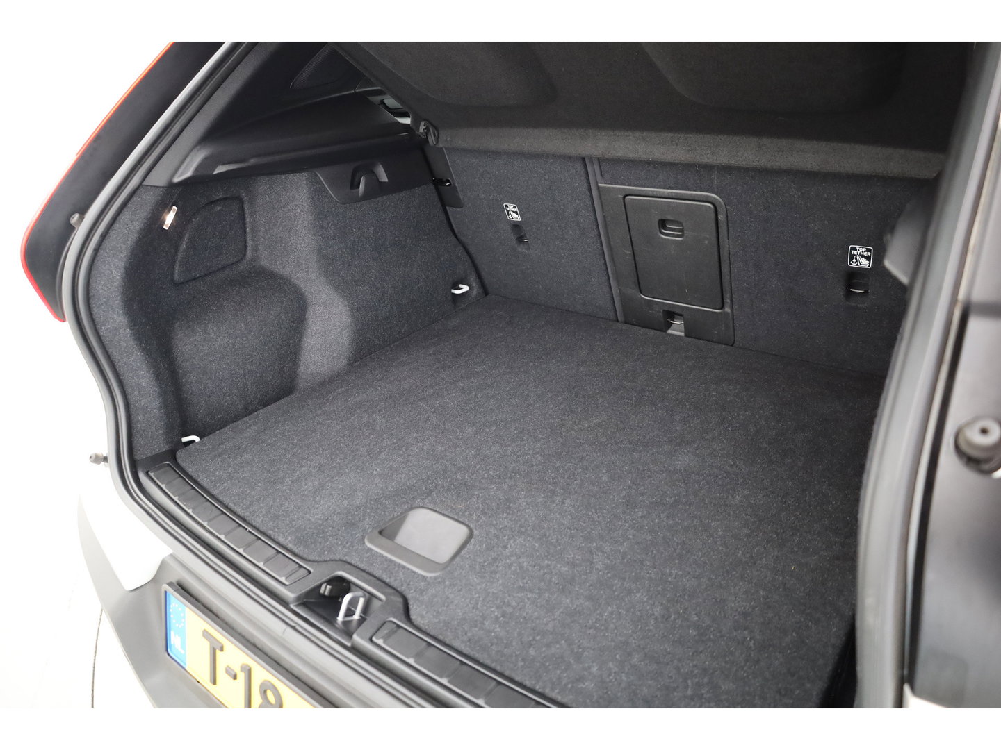 Volvo XC40 1.5 T4 Plug-in hybrid Ultimate Dark | Pano | H&K Audio | Memory | achteruitrijcamera | 20 " |