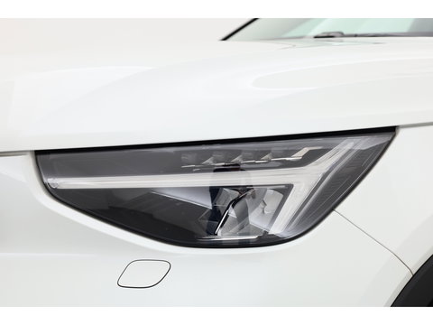 Volvo XC40 1.5 T4 Plug-in hybrid Ultimate Dark | Pano | H&K Audio | Memory | achteruitrijcamera | 20 " |