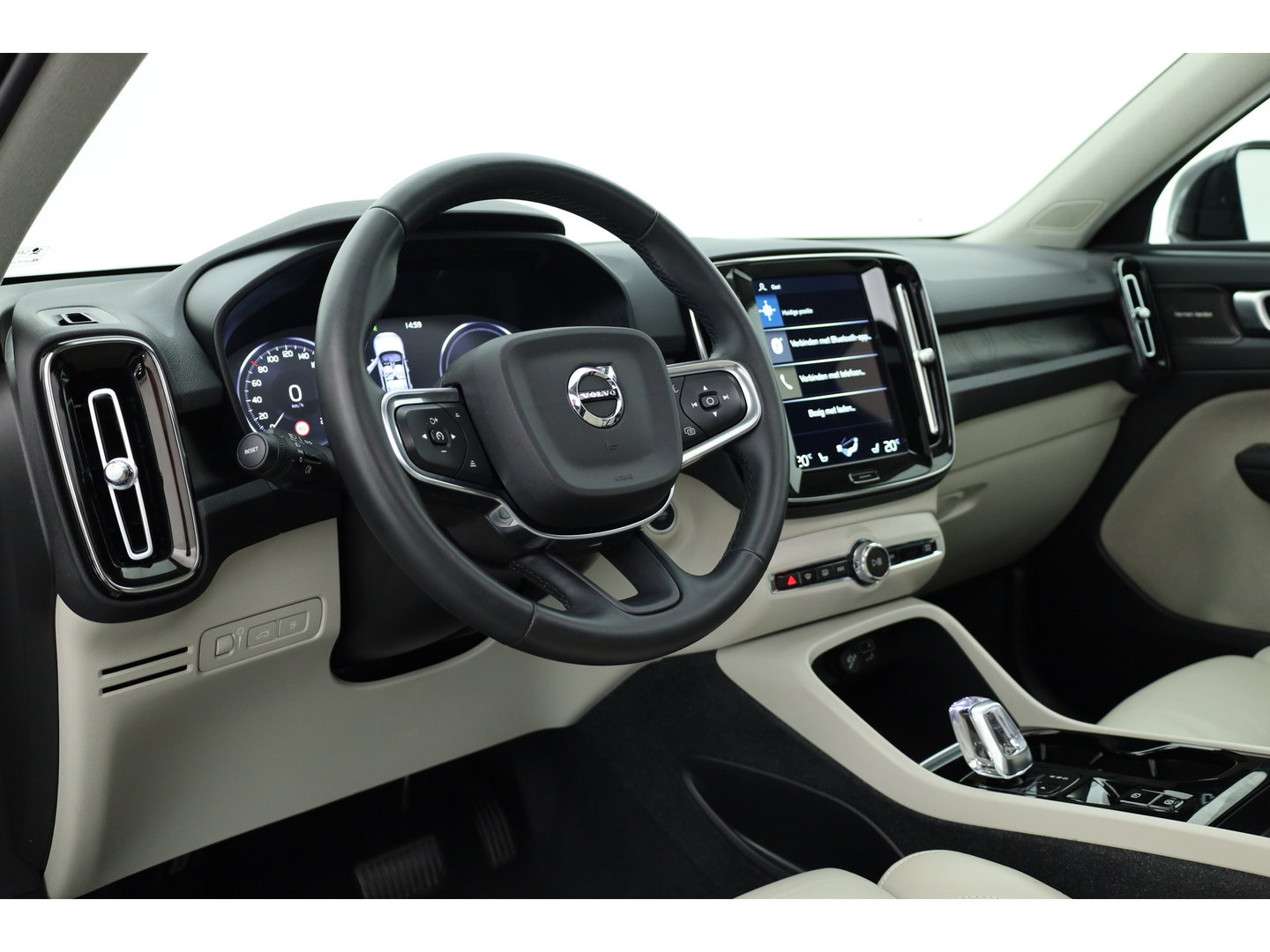 Volvo XC40 1.5 T4 Plug-in hybrid Ultimate Dark | Pano | H&K Audio | Memory | achteruitrijcamera | 20 " |
