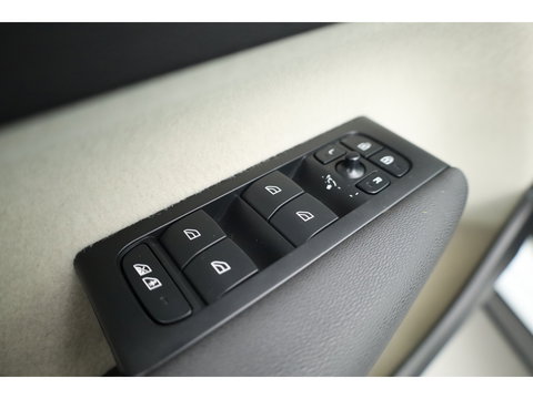 Volvo XC40 1.5 T4 Plug-in hybrid Ultimate Dark | Pano | H&K Audio | Memory | achteruitrijcamera | 20 " |