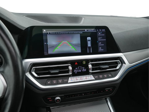 BMW 3 Serie Touring 330e eDrive M-Sportpack Edition (Plug-In) (INCL-BTW) *PANO | LEATHER | HEAD-UP | ADAPTIVE-CRUISE | FULL-LED | KEYLESS | DIGI-COCKPIT | HEATED-SPORTSEATS | CAMERA | HIFI-SOUND | PRIVACYGLASS | DAB+ | SHIFTPADDLES | NAVI-FULLMAP | 19"A