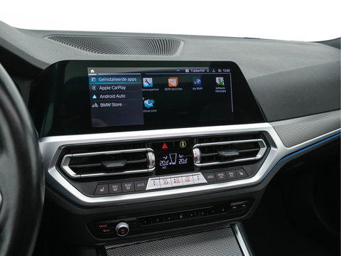 BMW 3 Serie Touring 330e eDrive M-Sportpack Edition (Plug-In) (INCL-BTW) *PANO | LEATHER | HEAD-UP | ADAPTIVE-CRUISE | FULL-LED | KEYLESS | DIGI-COCKPIT | HEATED-SPORTSEATS | CAMERA | HIFI-SOUND | PRIVACYGLASS | DAB+ | SHIFTPADDLES | NAVI-FULLMAP | 19"A