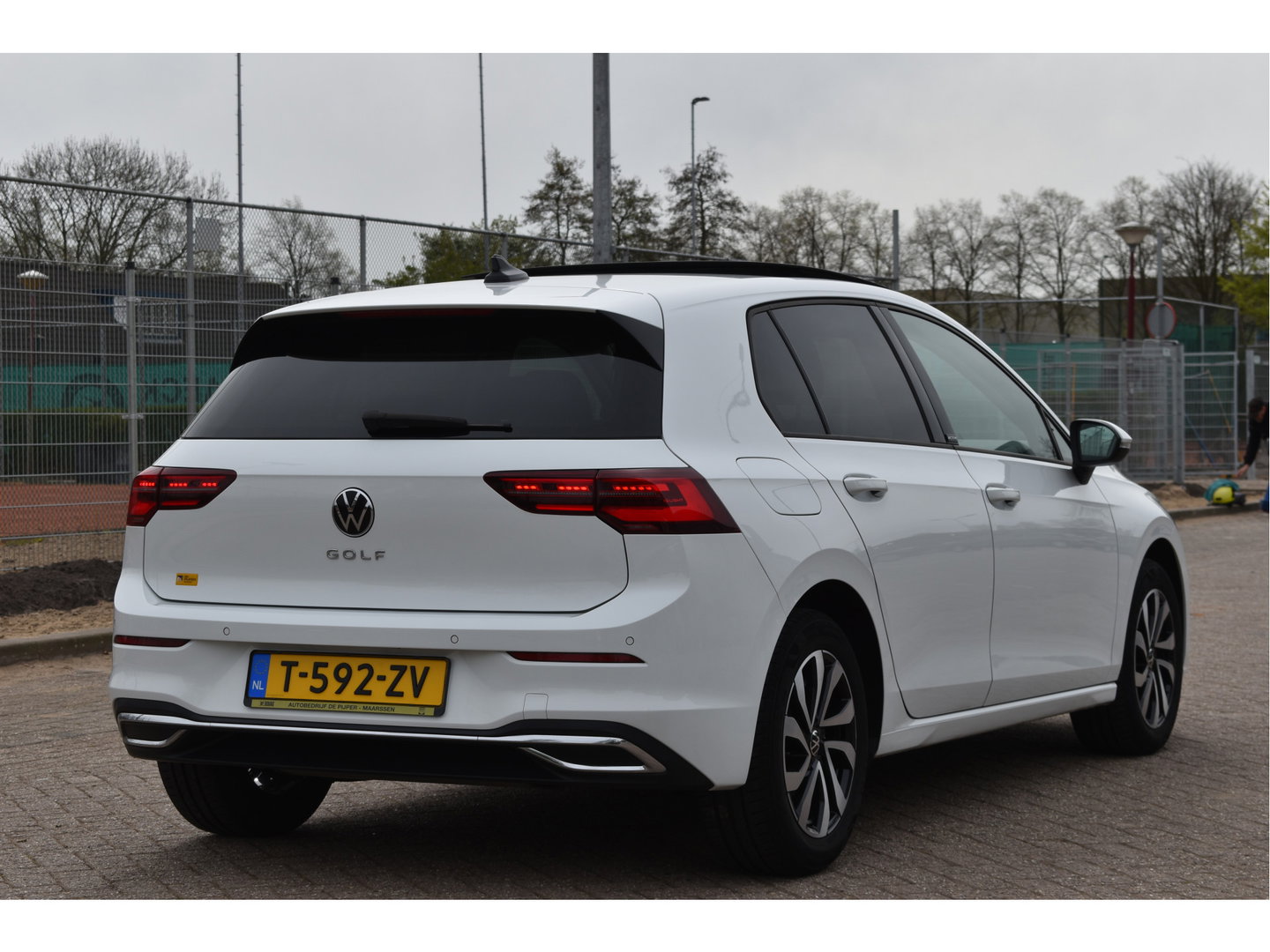 Volkswagen Golf 1.5 eTSI Active Business | Open dak | Carplay | Stoelverwarming | Digitale tellers | IQ-Light | LM-Velgen