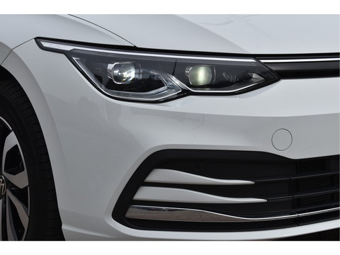 Volkswagen Golf 1.5 eTSI Active Business | Open dak | Carplay | Stoelverwarming | Digitale tellers | IQ-Light | LM-Velgen